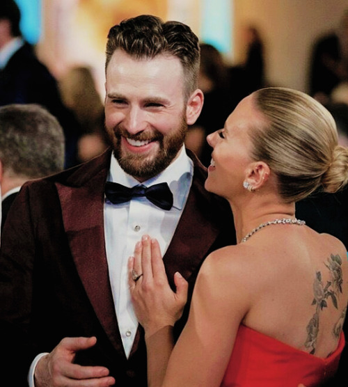 weheartchrisevans:Chris Evans and Scarlett Johansson at the 77th Annual Golden Globe Awards