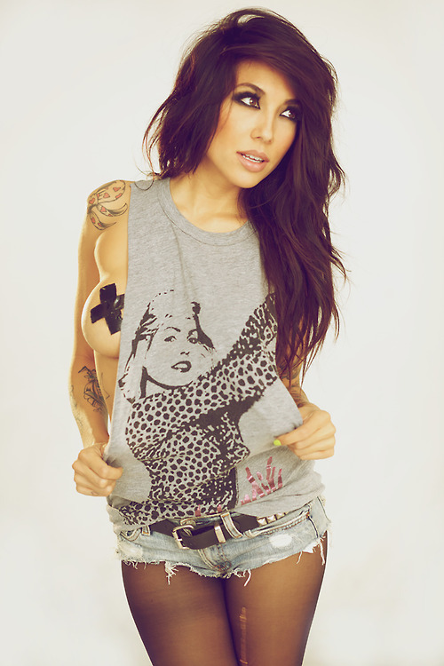 lipstick-lesbian:  ♀♡♀ 