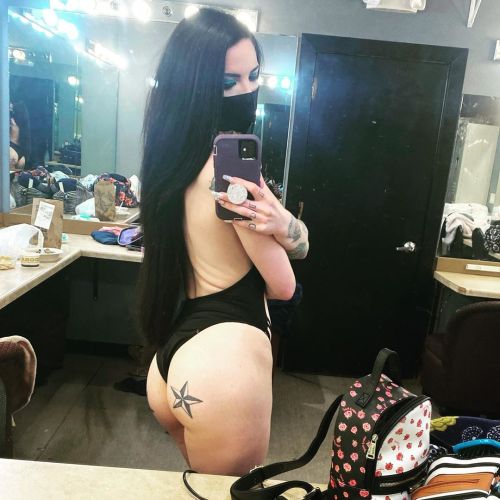 stripper-locker-room:  https://www.instagram.com/orionstarryeyes/