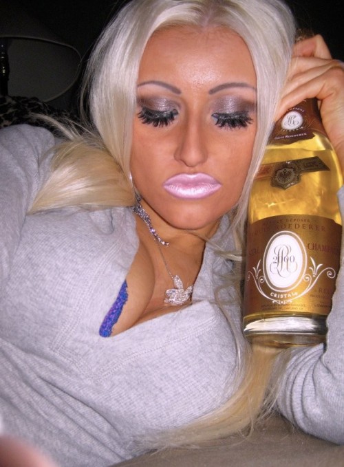 barbiebimboslut: bimbos-paradise: — Check out the top bimbo blogs — ♥♥&hea
