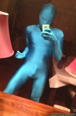 lycladuk:  Zentai is made for self-admiration.