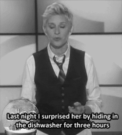 xinfinitebeauty:  LMAO i love her.