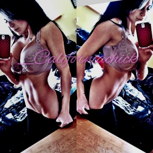 amateur-implant-pics:  @_californiachick
