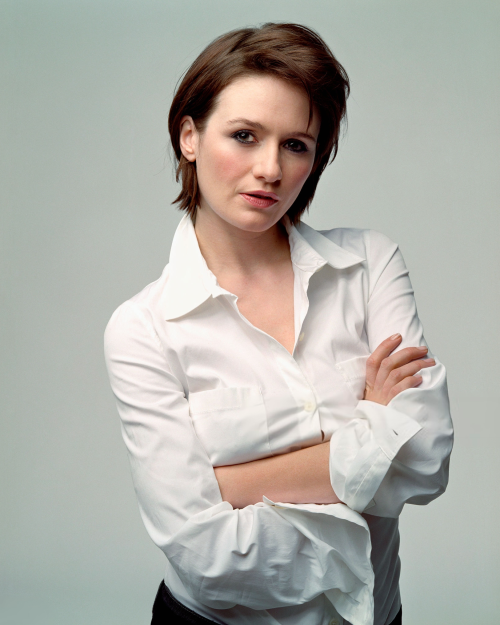 Happy Birthday Emily Mortimer December 1