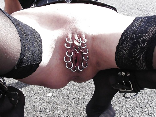 http://women-with-huge-labia-rings.tumblr.com/post/145560954700