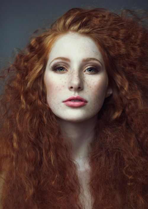 redheadonmymind:  gewelmaker:  Madeline http://ift.tt/1EJZxG4  Fucking gorgeous