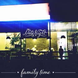 Đi làm về nhìn thấy hay hay nên chụp lại ❤️ #family #dinner #vscocam #vsco #olvs #overlays