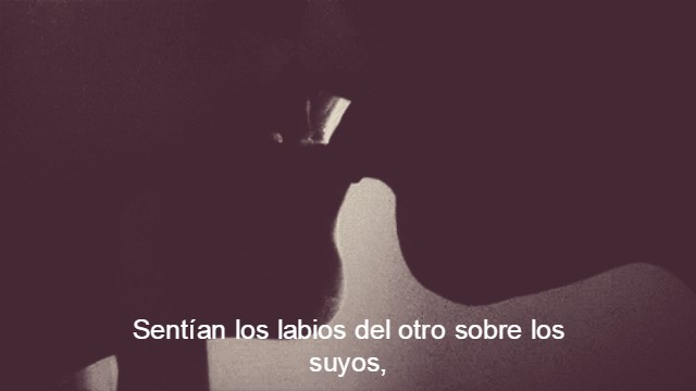 somospandaspordentroyporfuera:  -Una chica invisible. 