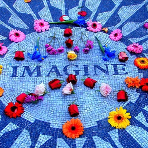 Day 21: Peace #day21 #imagine #peace #christmas #challenge #decemberchallenge #photoaday #photochallenge #johnlennon #nyc #flowers #pretty #liveasone