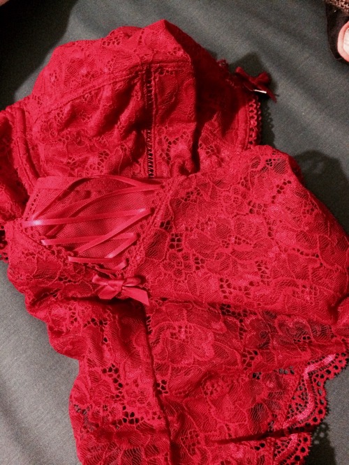 mylifeonfire36: New bra bought yesterday was too small then today i tried in cabin an other one