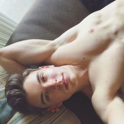 sexyboysbeingsexy.tumblr.com post 145782103044