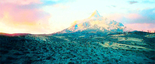 torhin:  tolkien gif battle → 02. scenery porn (vs dungeonsdeepcavernsold)