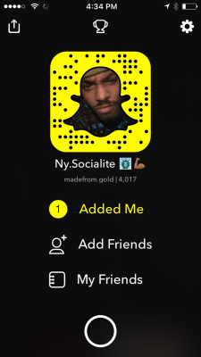 ny-socialite:  Add me on snapchat 🌬  