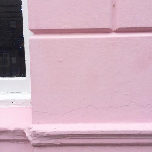 ppolishprincess:  this ice cream shop was 2 cute i had to take pix