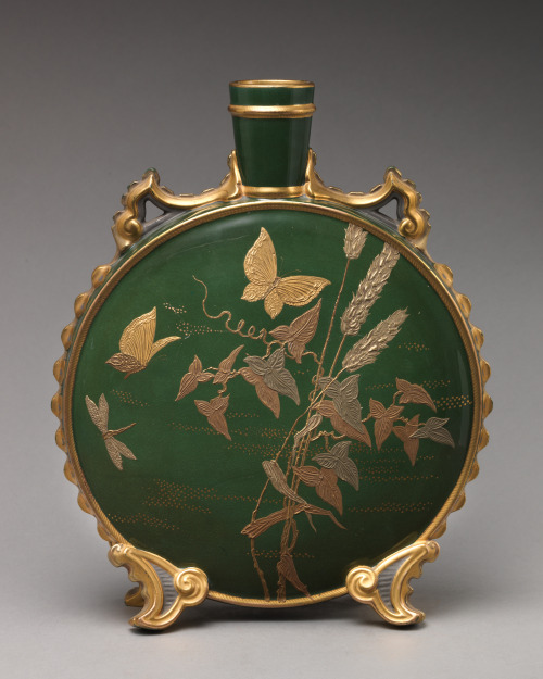 fashionsfromhistory:  Moon Flask Worcester Factory 1880s The MET