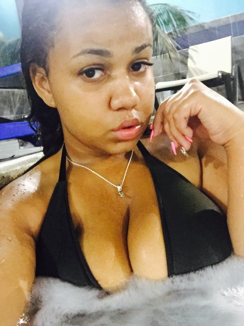 69biancaxxx:  Come see me in Southfield tonight💋
