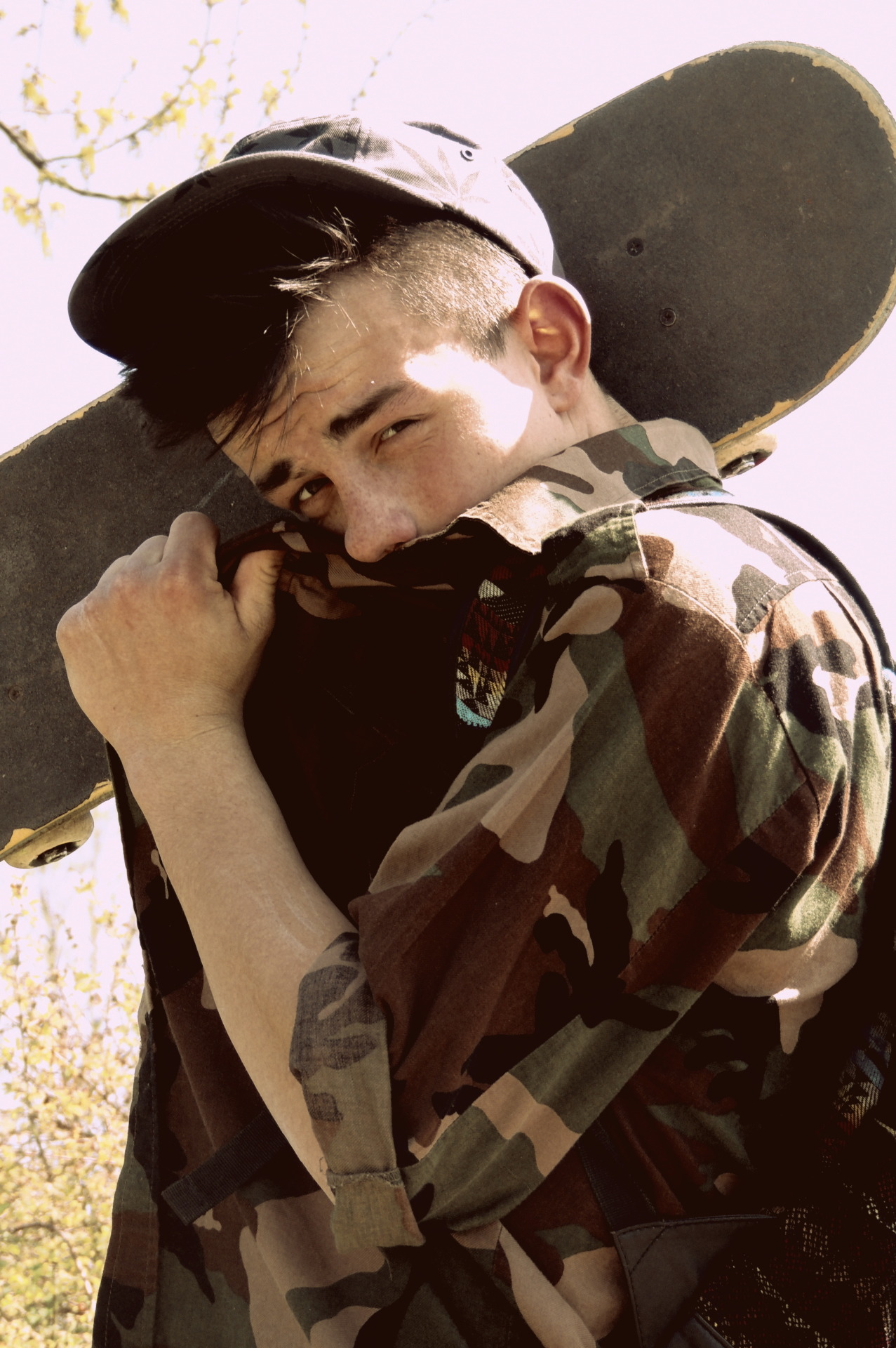 flap00rtje:  a soldier with his weapon, no? 