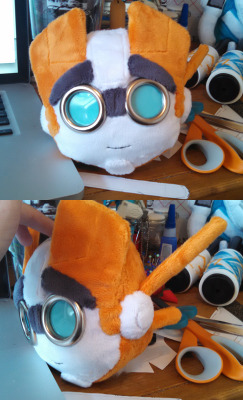 axel464:lampfacedstudios:  Building a Rung plushie for sigma-enigma - currently all I’ve got done is this. I still need to actually draw out the stencils for the body, which is going to require some modification from the last Transformer plushies I