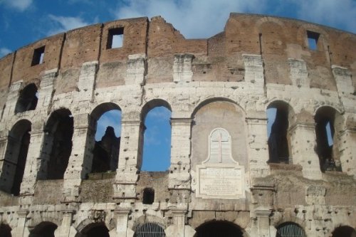 theancientgeekoroman:The Colosseum, Rome, Italy