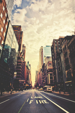 johnny-escobar:  5th Avenue, NY | JE