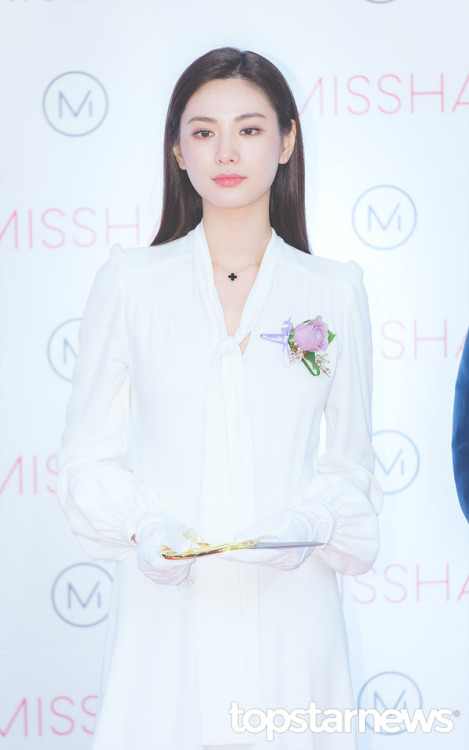 181213 - Nana At MISSHA&rsquo;s Store Opening Event in Seoul