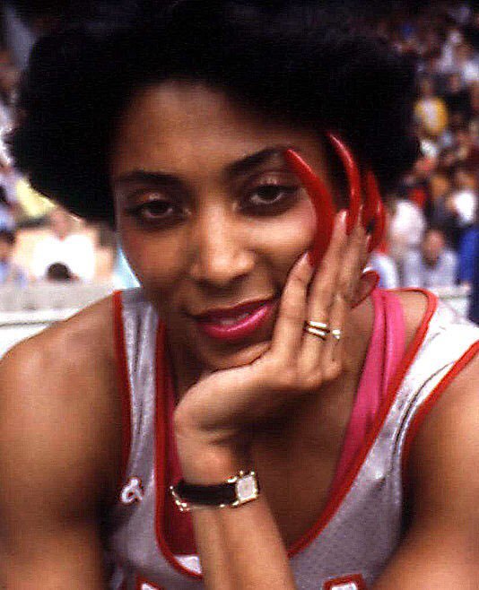 hustleinatrap:  Let’s take a minute to remember Flo Jo, an Olympic icon.  Florence