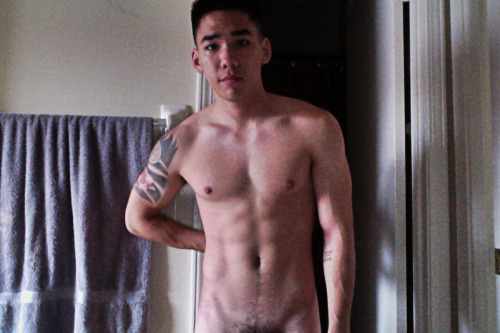 mantop10691:  亞裔肌肉男視訊激情爽射..