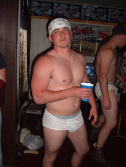 hellowhitebriefs:  Briefs Pong   J - I wanna go to a party in just briefs