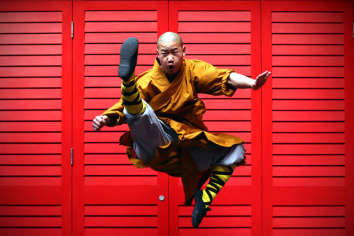 taichiclothinguniforms:  Shaolin Kung Fu is walking towards the world.If you are