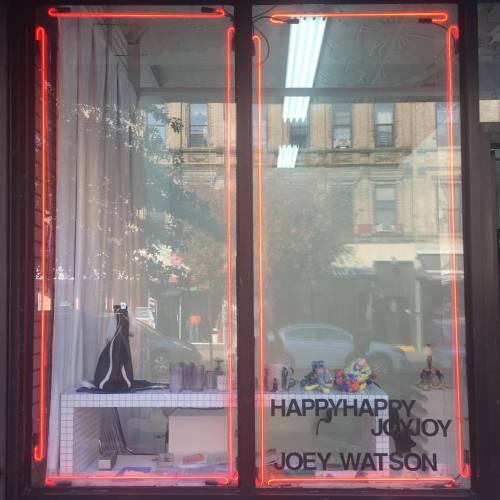 LAST DAY ✨#HAPPYHAPPYJOYJOY by #JoeyWatson open 1-6 today!(at HANDJOB Gallery // Store)