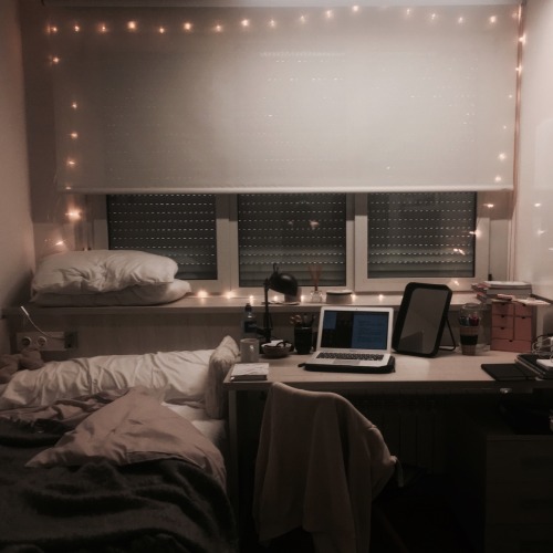 nakedly:made my tiny ugly room a little cozier // instagram @annikabansal