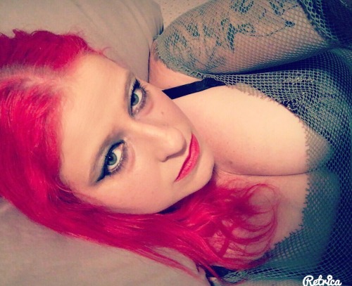 allthingssexyforu:  My cleavage Sunday submission. 🤘🏻 Good morning and thank you for submitting to my blog….  @curiouswinekitten2 is the true home of cleavagesunday I’m just celebrating with her :)