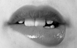 totallytransparent:  Semi Transparent Lips