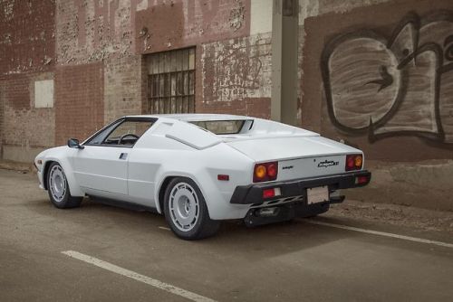 vintageclassiccars:  1985 Lamborghini Jalpa - rare today…