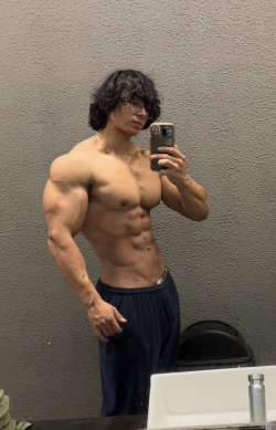 musculargodsamongmen: Joshua Guerrero
