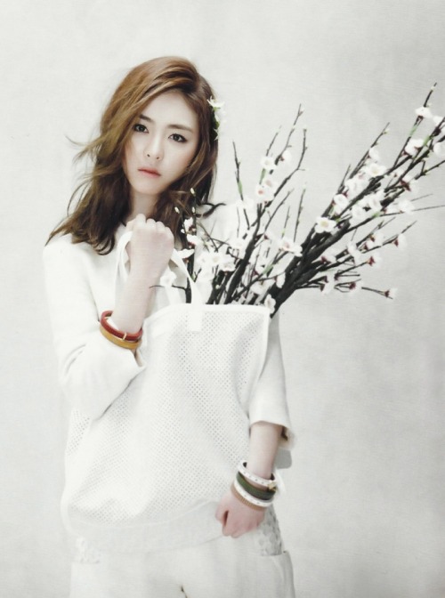 asian-beauty7: Lee Yeon Hee