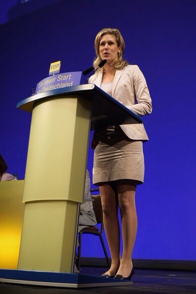 greypantyhose:   Whenever mom speaks at a conference I always try to sit in the front