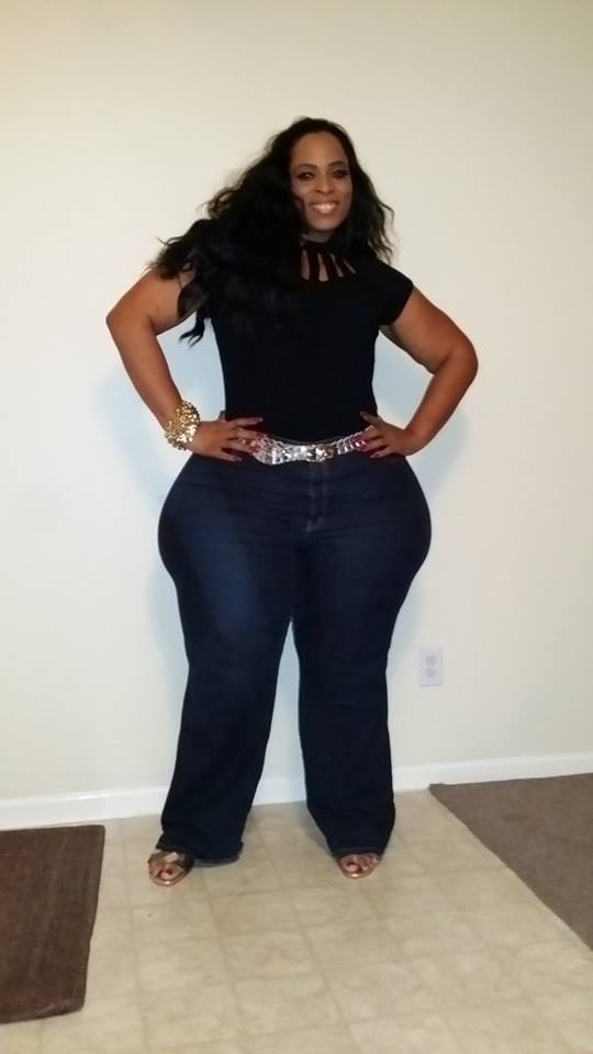 pearhub:  More like this: #bbw #wide hips #booty #jeans #omg 