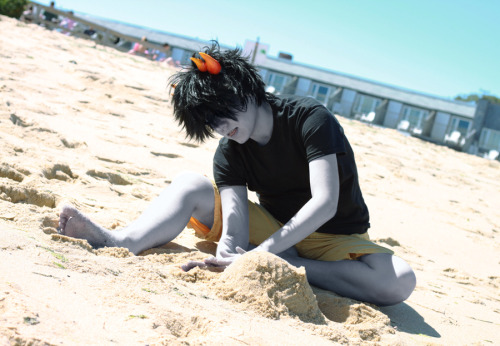 pyropi: Summer is almost here, so have some Beachstuck babes~Mituna ♊ HhhhammyPorrim ♍ Gothicha