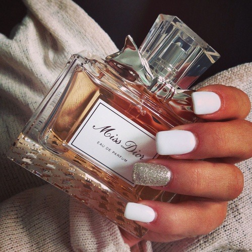 vanillacinderella:  -  when i was 18 , a girl that i liked a lot used this perfume&hellip;