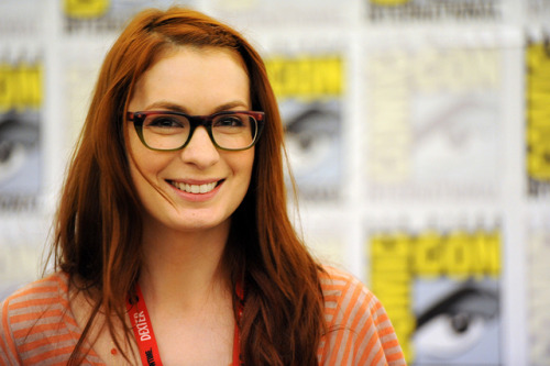 mentholcabbage: If you don’t think Felicia Day is adorable, you think incorrectly. 