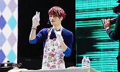 jaejoongies:   jae doing gwiyomi @ nanjing mini-concert/fanmeet aka goodbye life ｡：ﾟ(｡ﾉω＼｡)ﾟ･｡