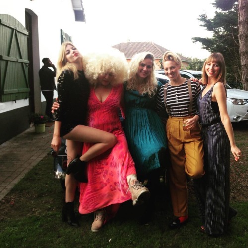 ellykatejackson: Me loves suspenders