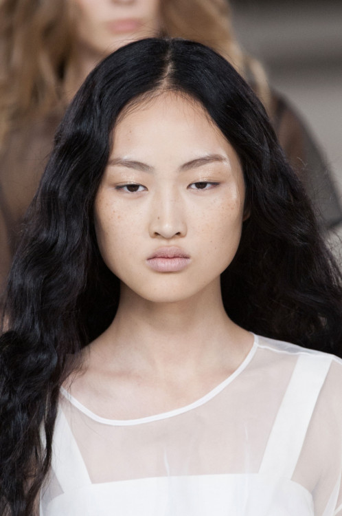 deactivatedmichiko-malandro: Jing Wen @ Jonathan Saunders SS15