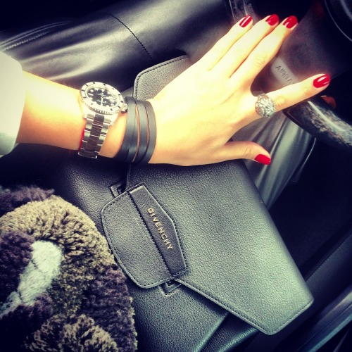 briiiibeautyy: givenchy-babe: X Briiiibeautyy