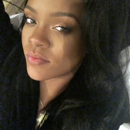 prettyvixenavenue:@badgalriri on black women: