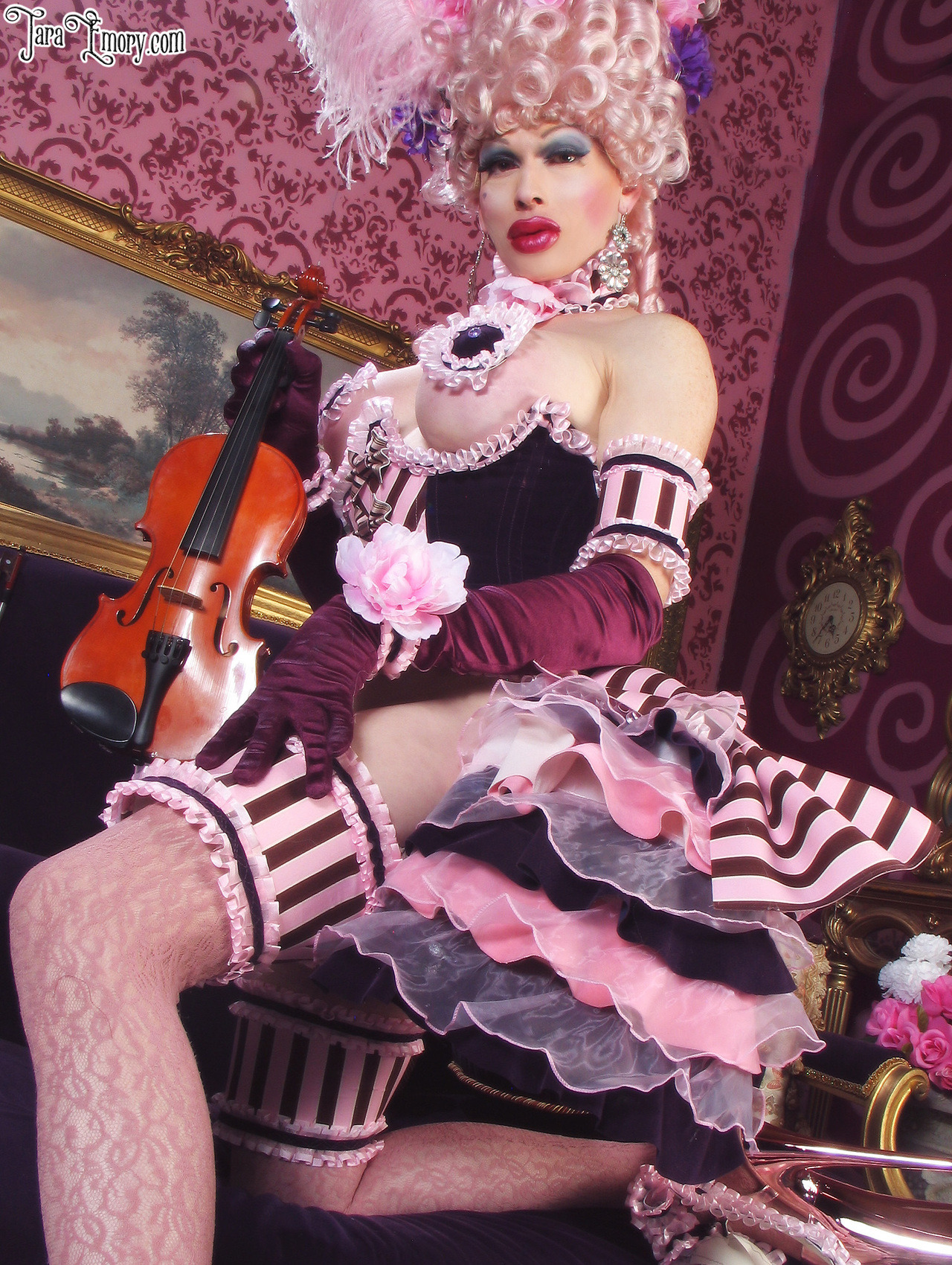 taraemory:  “Rococo Virtuoso”, my newest creation!  I just posted over 40 pictures