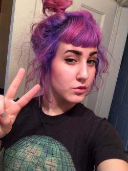 moonbrains:  the most flattering selfie of