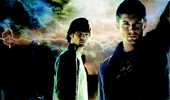 padalucky:  buchananjames: Supernatural Marketing seasons 1-10   #10 years of awkward pictures and bitchfaces         