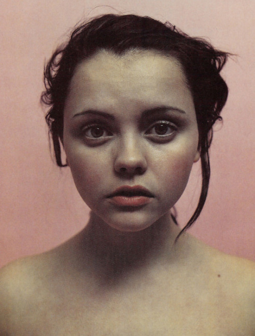 stevemcqueened:Christina Ricci photographed by Mario Sorrenti, 1998